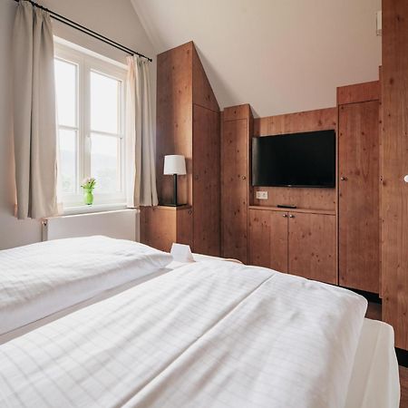 Semi Detached Houses Turf House Torfhaus ภายนอก รูปภาพ